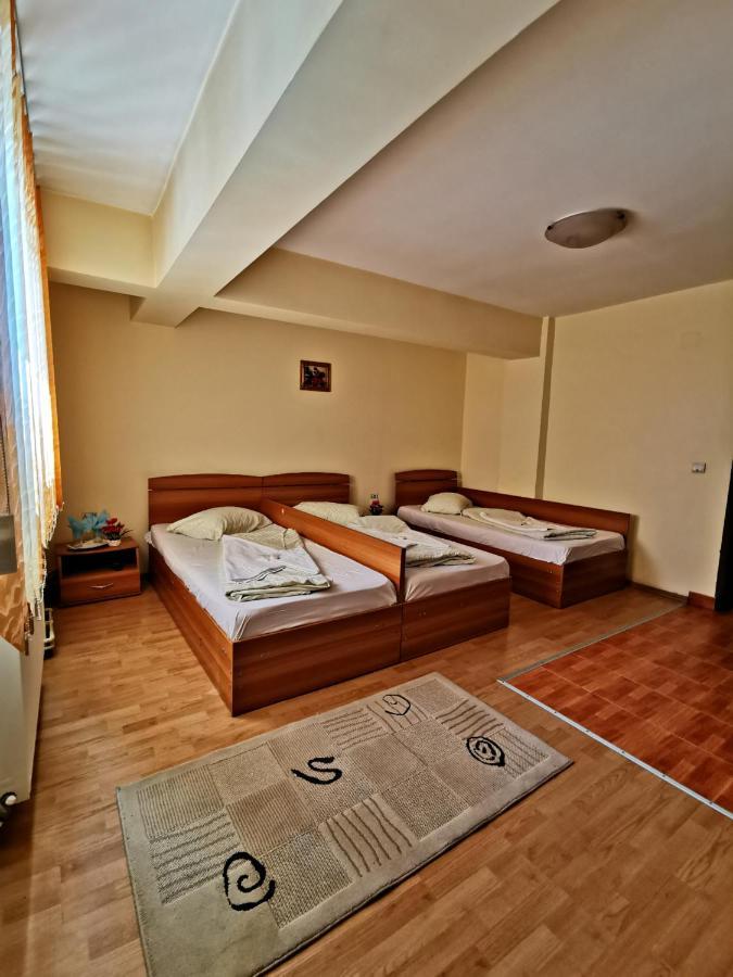 Băneşti International Recola汽车旅馆 外观 照片
