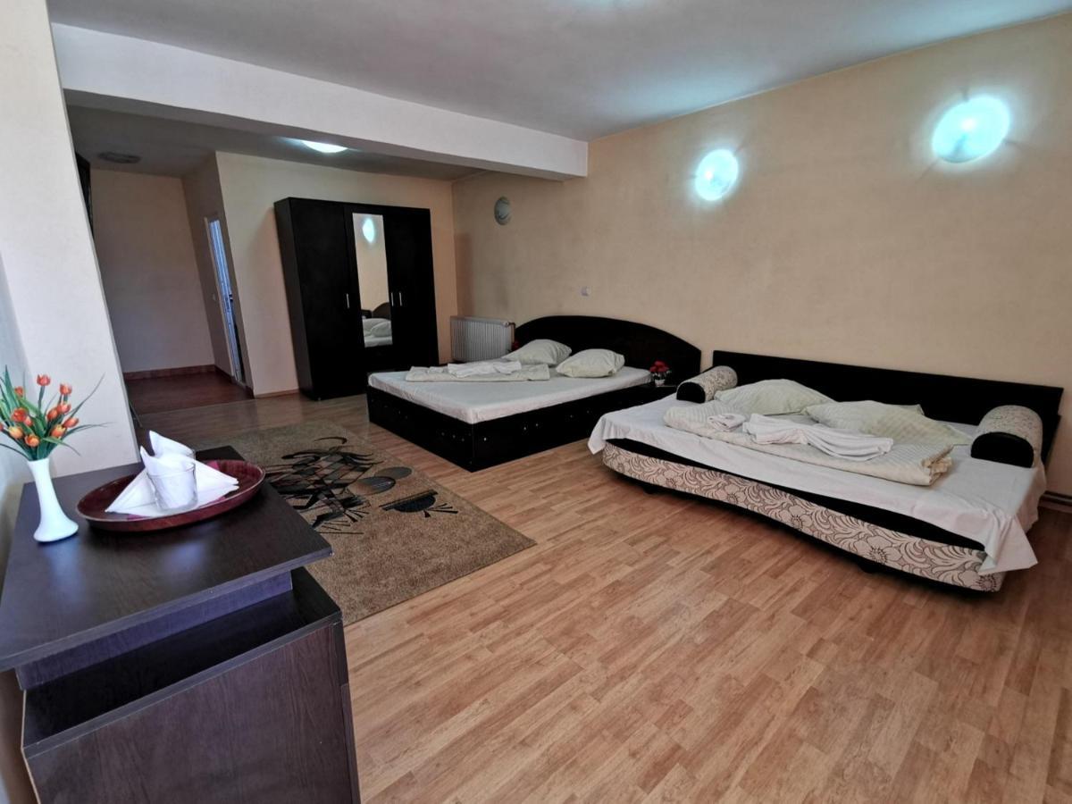 Băneşti International Recola汽车旅馆 外观 照片