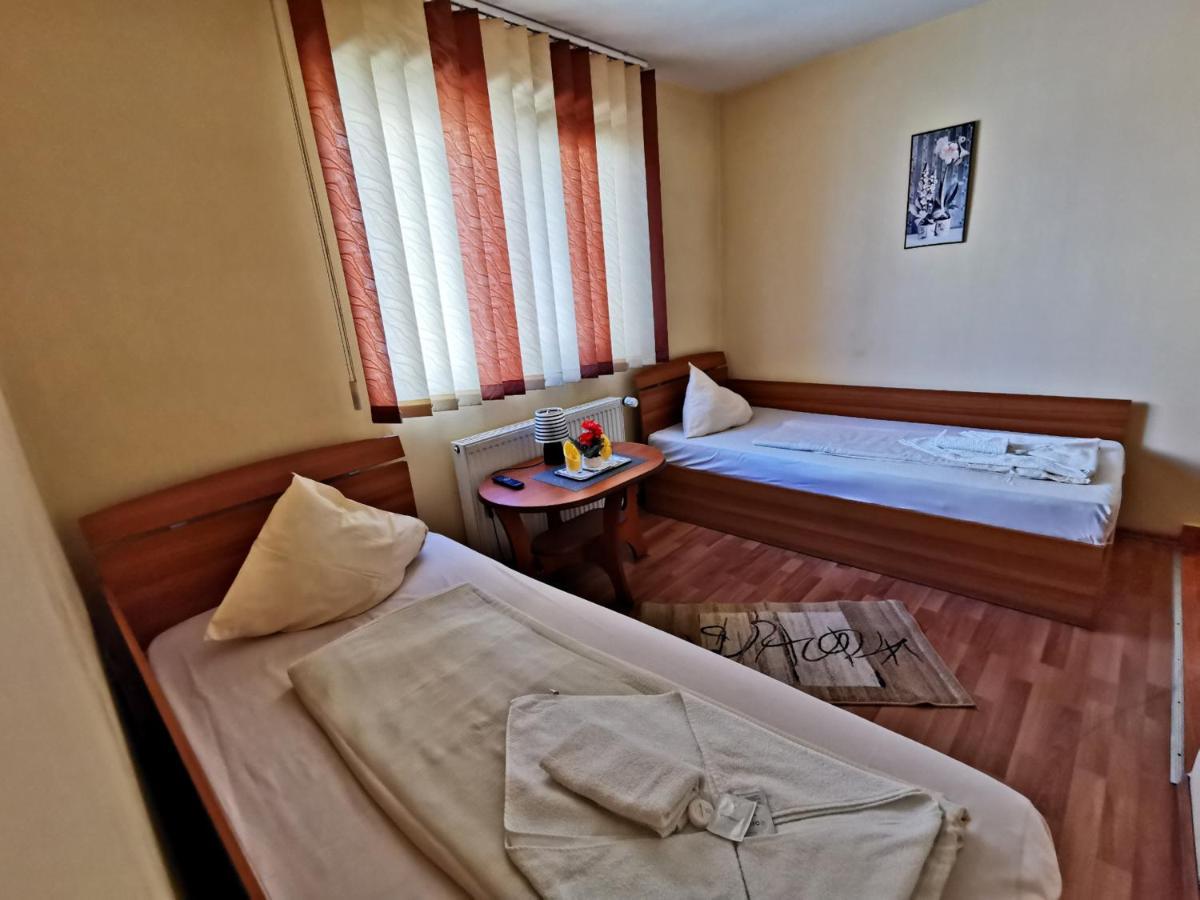 Băneşti International Recola汽车旅馆 外观 照片