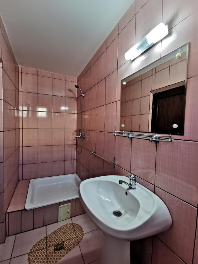 Băneşti International Recola汽车旅馆 外观 照片